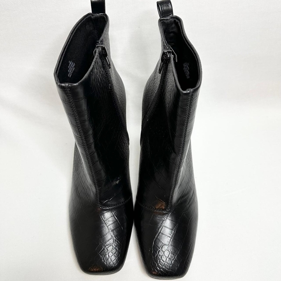 Express Women's Black Croc-Embossed Square Toe Side Zip Plank Heel Ankle Boot 10 - Picture 6 of 10
